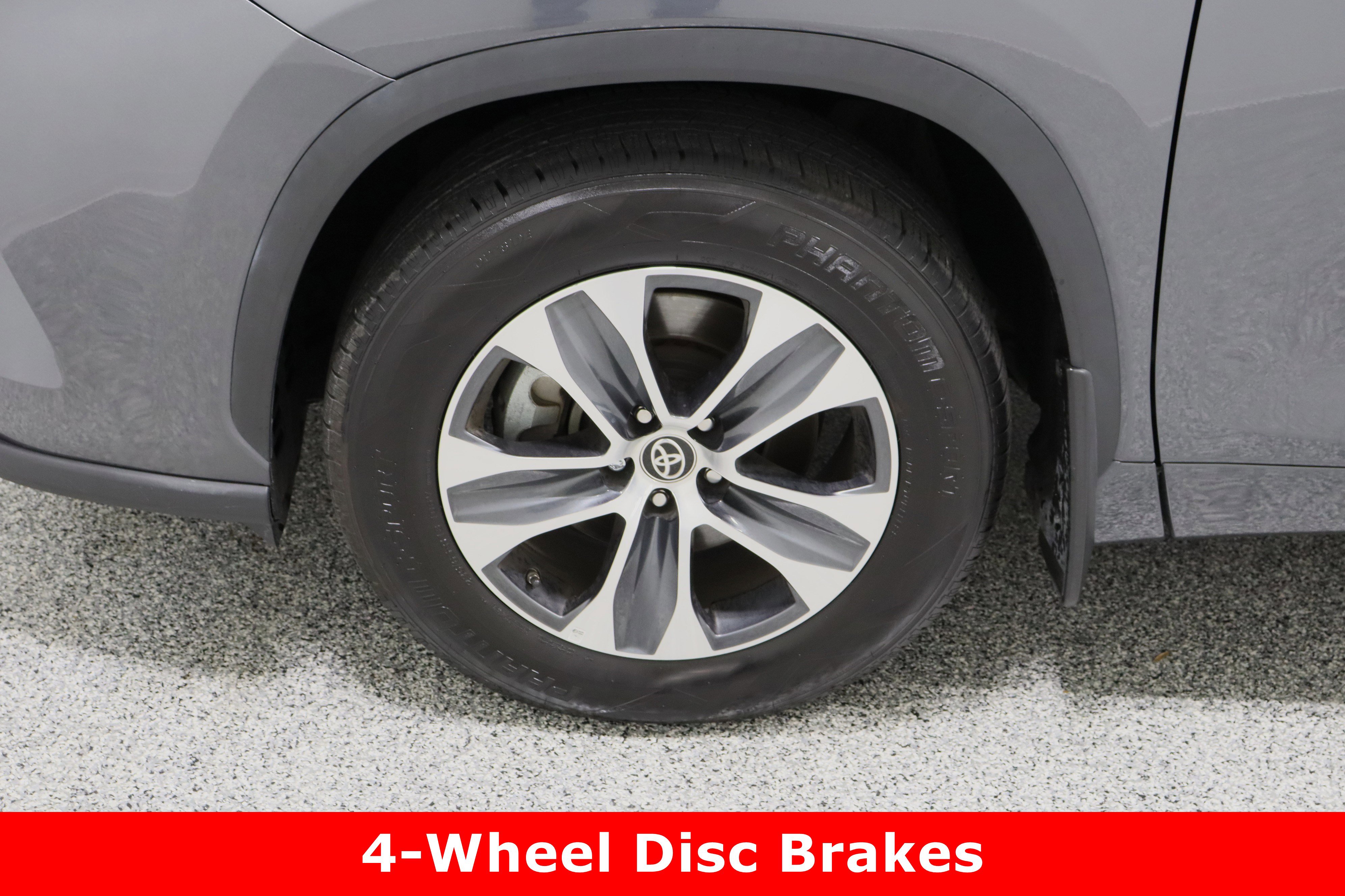 Used 2024 Toyota Highlander XLE image 11