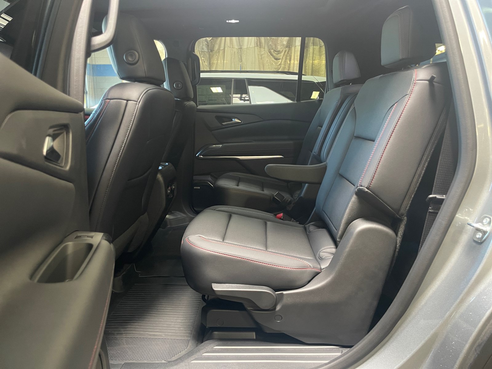 New 2026 Chevrolet Traverse Z71 w/ Enhanced Driving Package AWD/4WD image 21