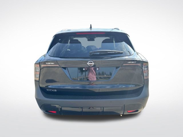 New 2027 Nissan Kicks SR FWD image 8