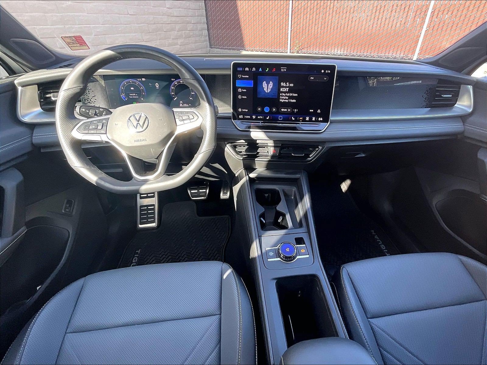 Certified 2025 Volkswagen Tiguan SE R-Line AWD/4WD image 15