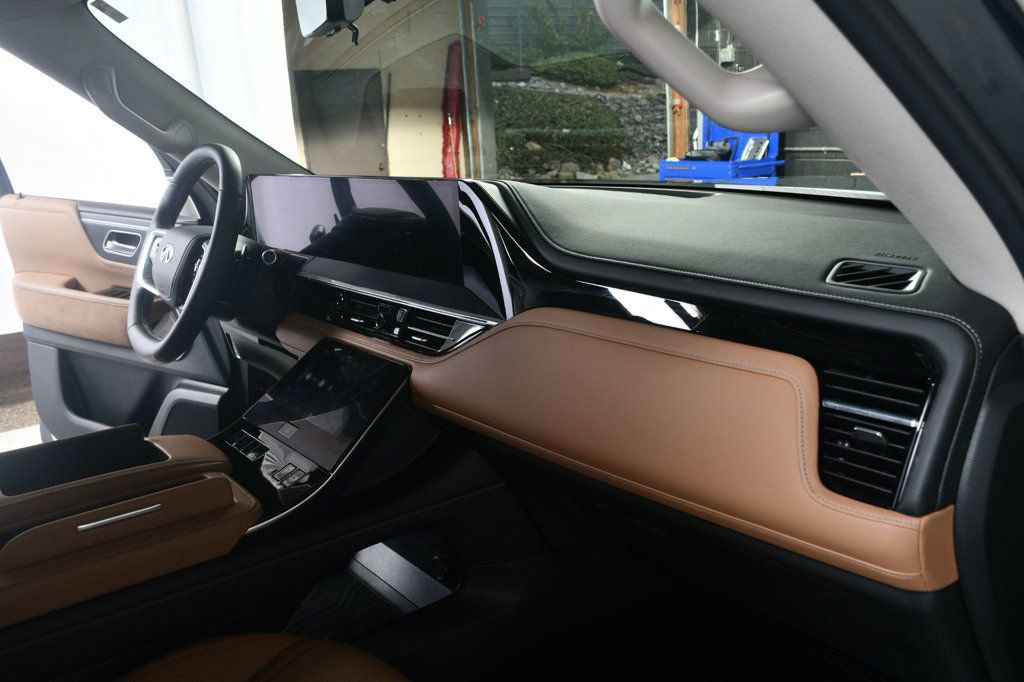 Used 2025 INFINITI QX80 Sensory image 29