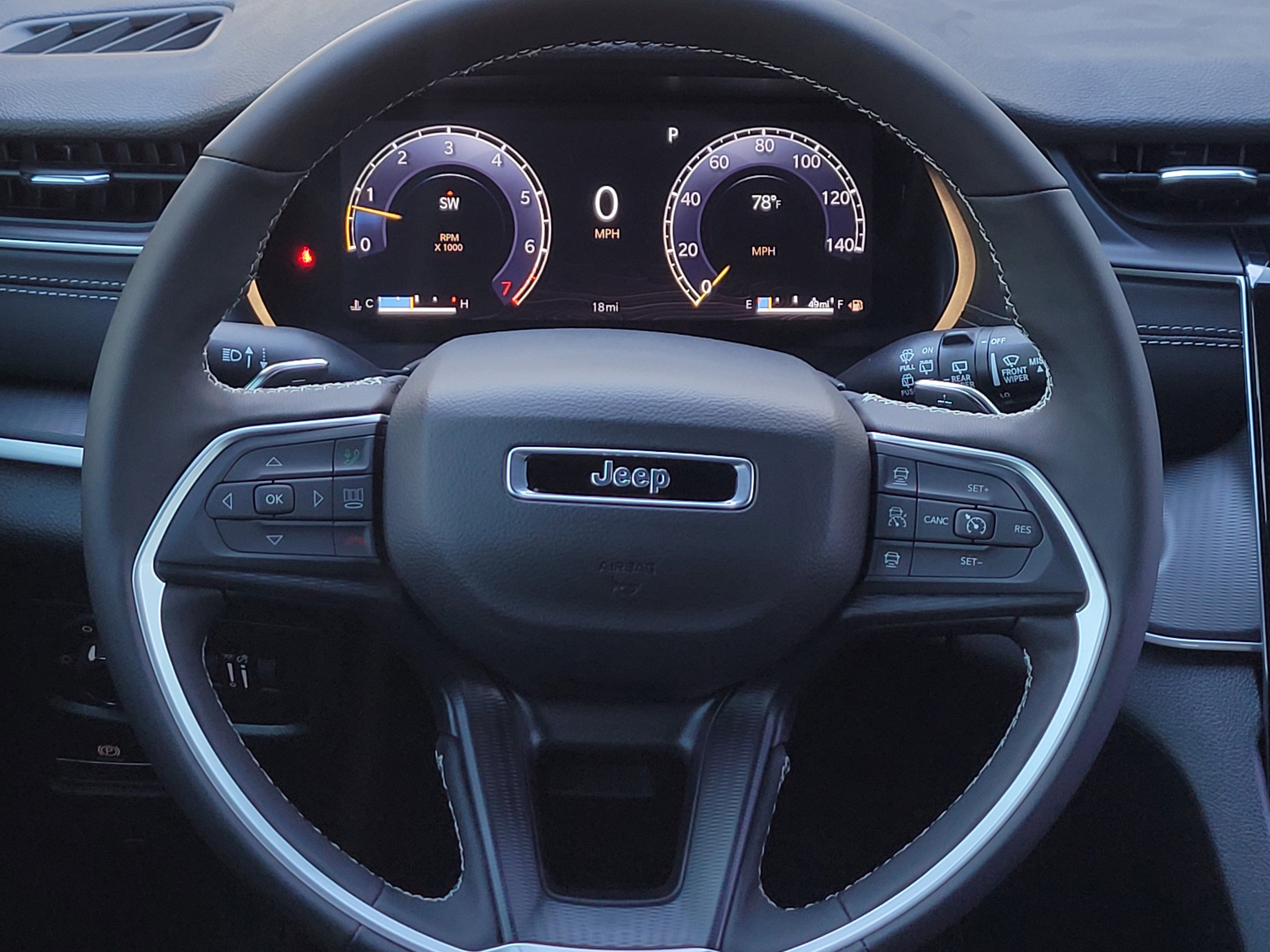 New 2025 Jeep Grand Cherokee L Altitude image 12