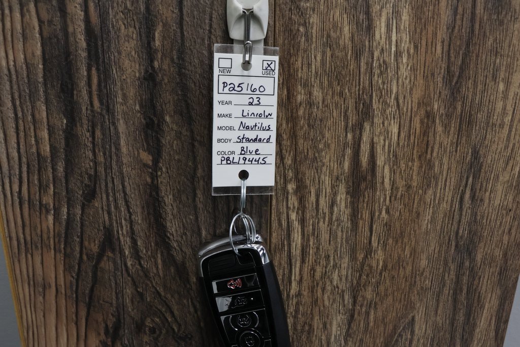 Used 2023 Lincoln Nautilus AWD w/ Premium Package image 36