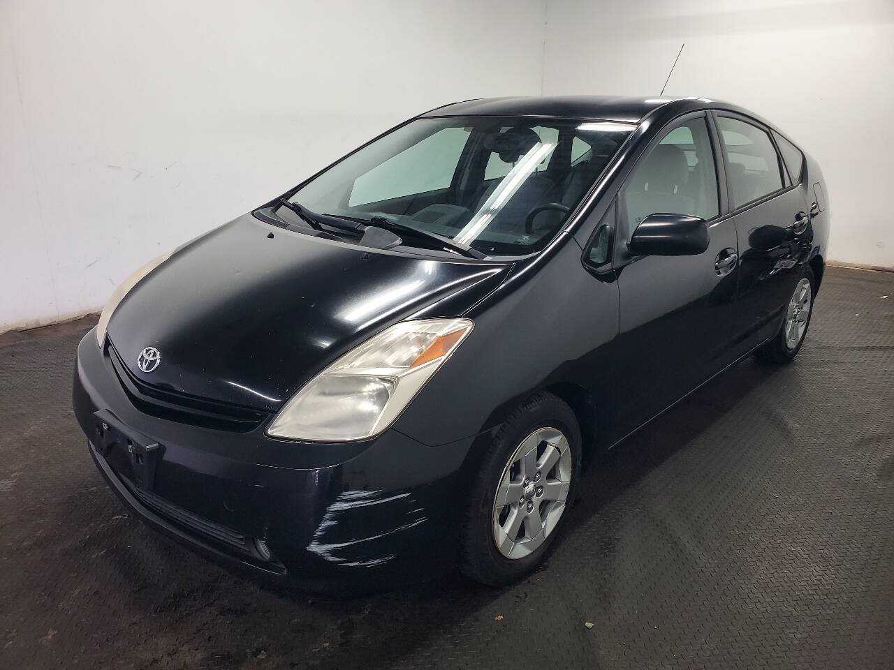 Used 2005 Toyota Prius FWD image 1