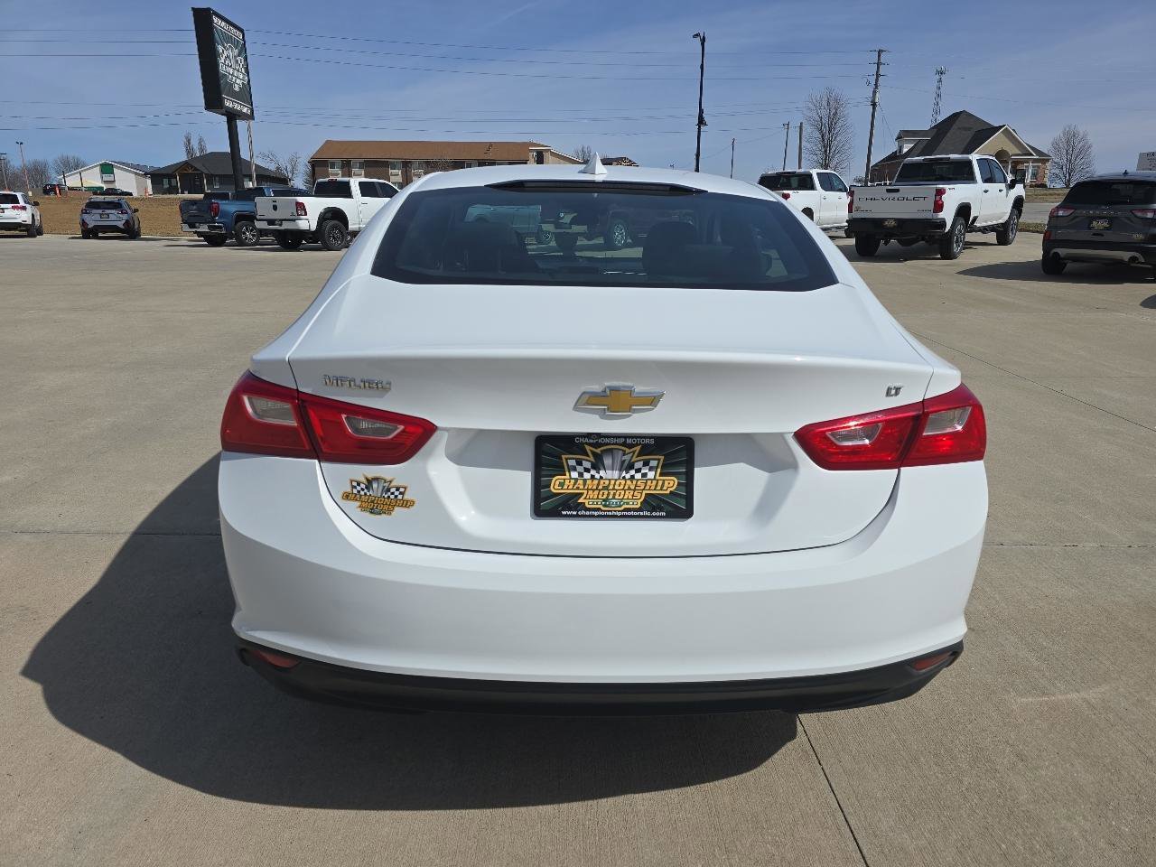Used 2023 Chevrolet Malibu LT FWD image 4