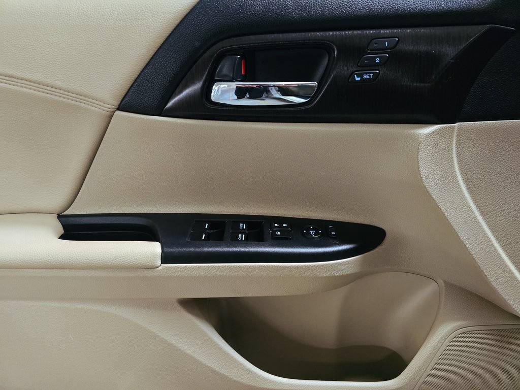 Used 2013 Honda Accord EX-L image 16