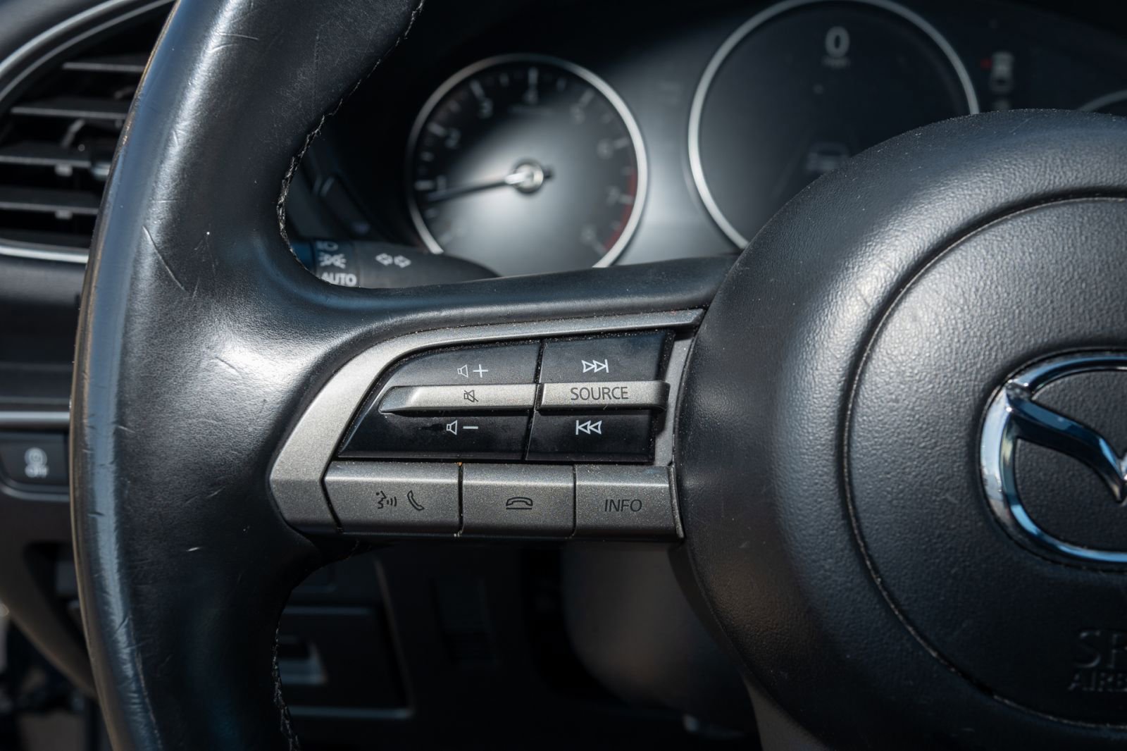 Used 2023 MAZDA MAZDA3 s image 28