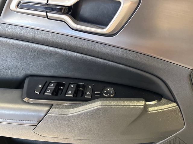 Used 2023 Kia Sportage EX AWD/4WD image 16