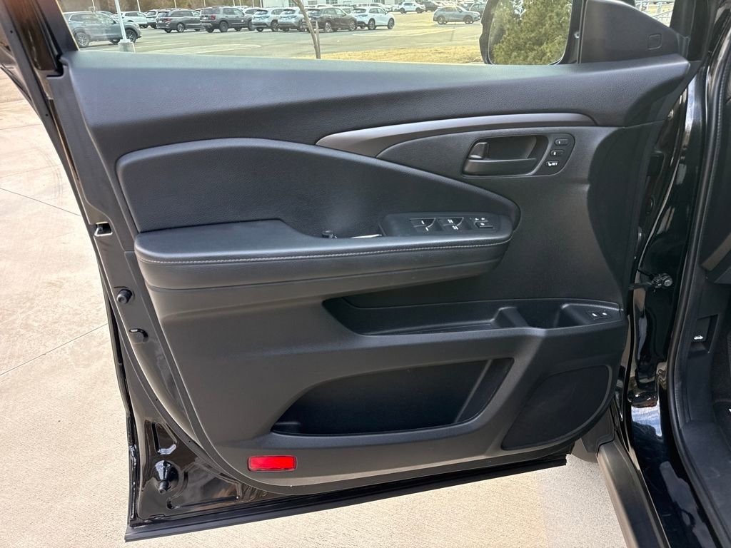 Certified 2023 Honda Passport EX-L image 13