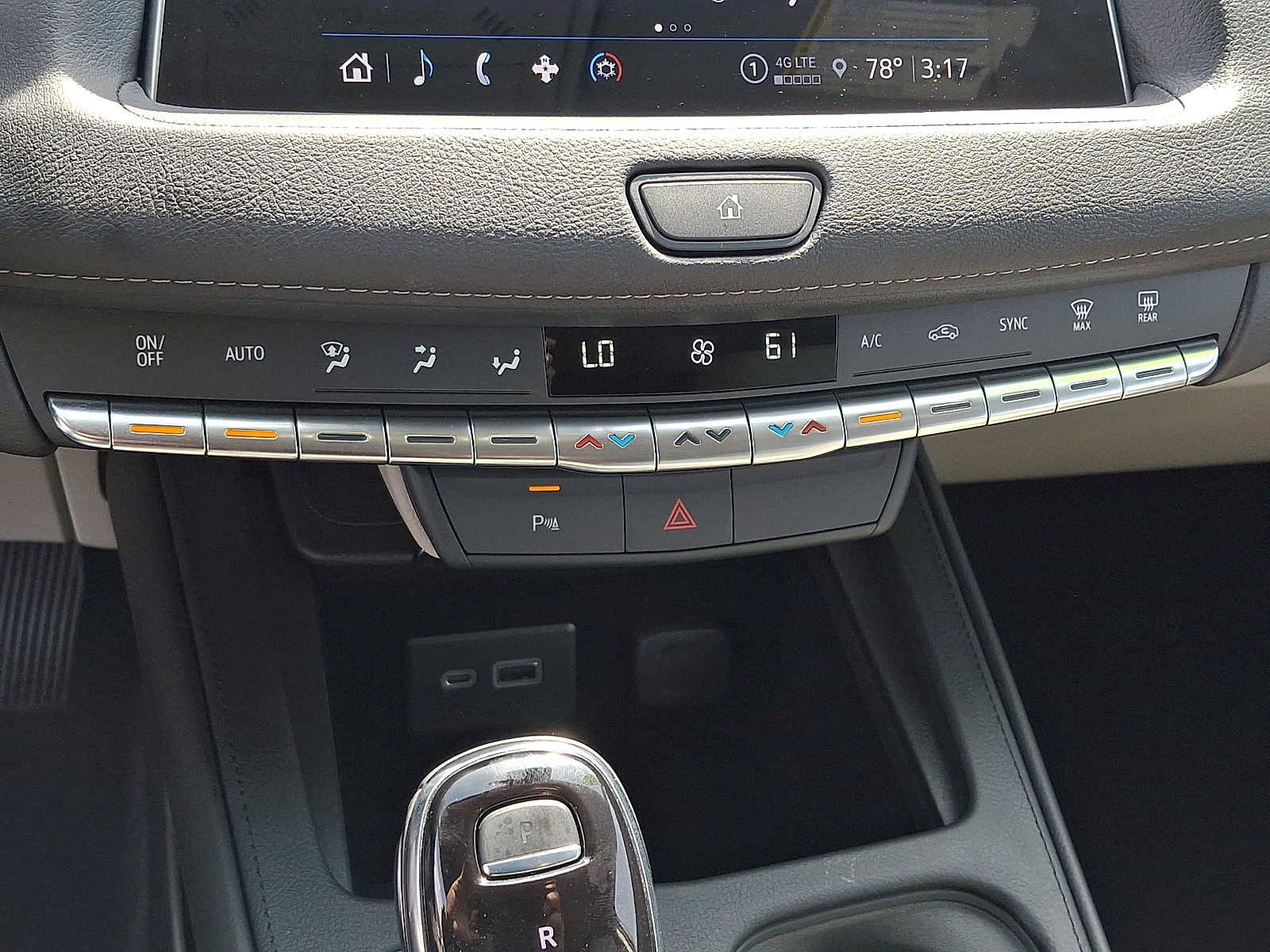 Certified 2023 Cadillac XT4 Luxury AWD/4WD image 15