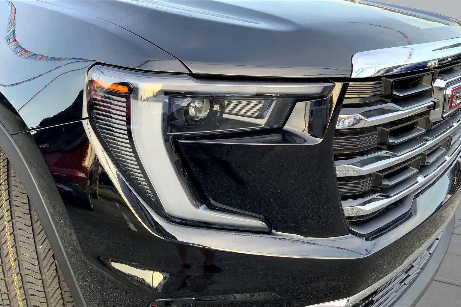 New 2025 GMC Acadia Elevation FWD image 13