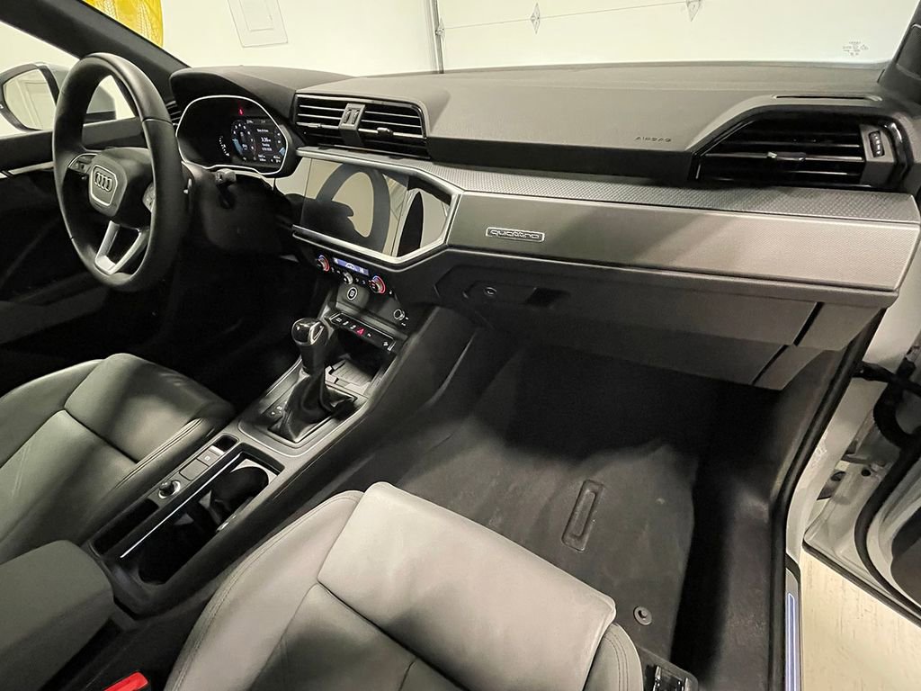 Used 2025 Audi Q3 2.0T Premium w/ Convenience Package image 28