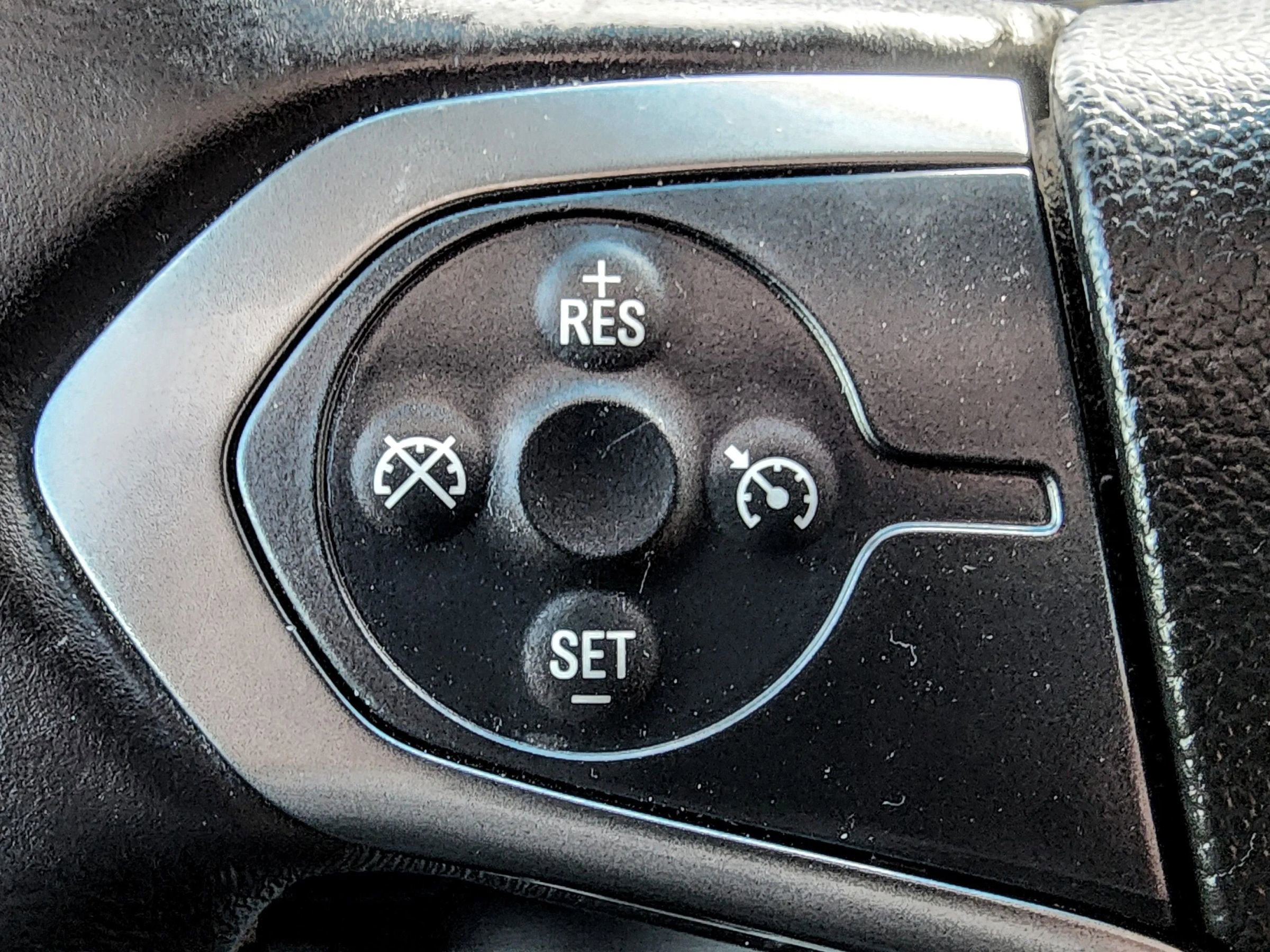 Used 2017 Chevrolet Silverado 3500 LT image 24