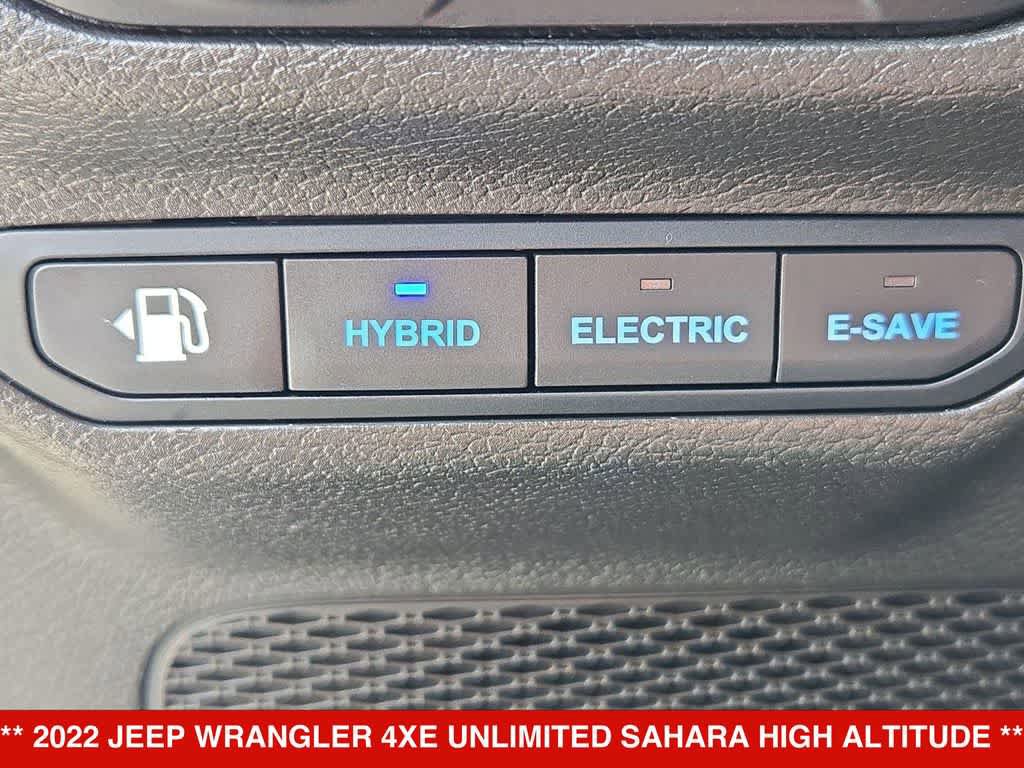 Used 2022 Jeep Wrangler Unlimited Sahara AWD/4WD image 36