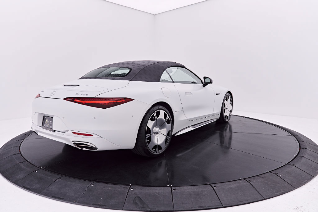 Used 2026 Mercedes-Benz Maybach SL 680 image 17