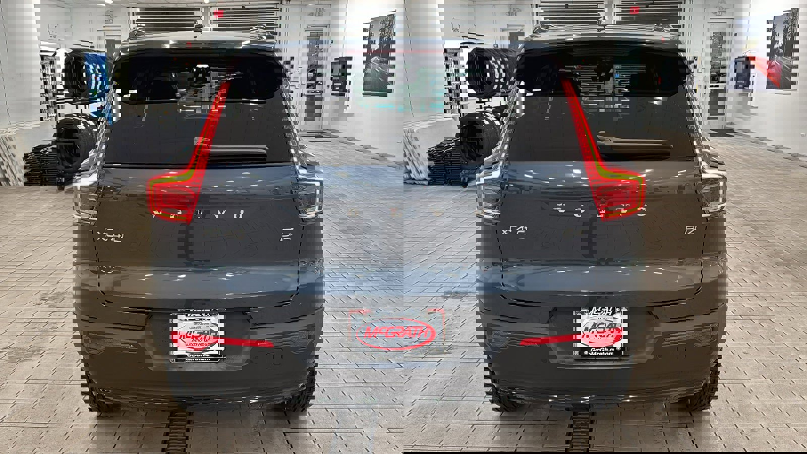 Used 2026 Volvo XC40 B4 Plus w/ Climate Package image 6