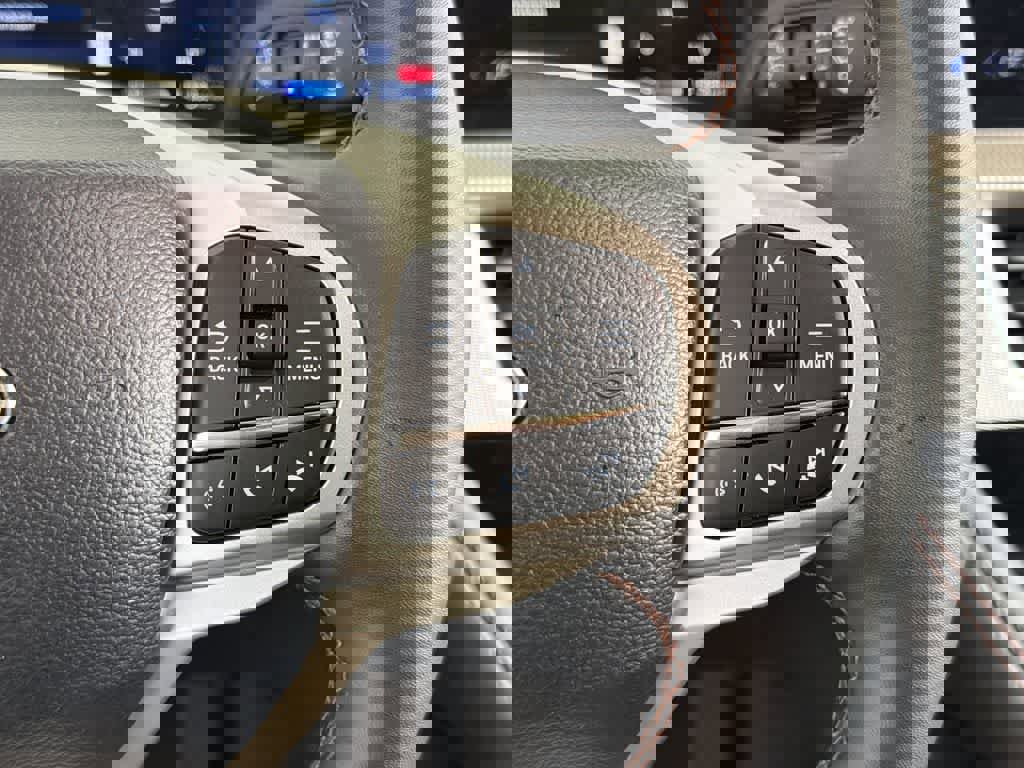 Used 2025 Ford Explorer Active image 51