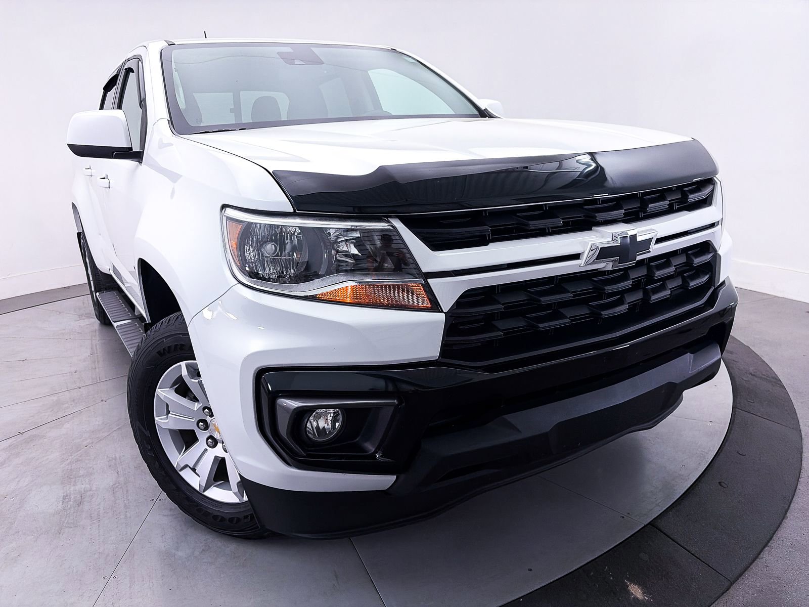 Used 2021 Chevrolet Colorado LT w/ Safety Package RWD image 6