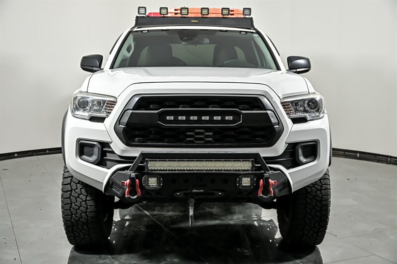 Used 2019 Toyota Tacoma SR w/ SX Package RWD image 4
