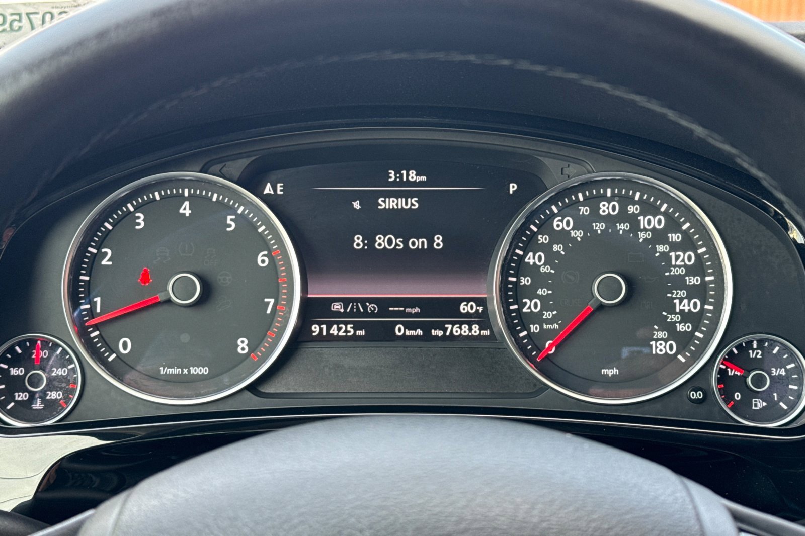 Used 2016 Volkswagen Touareg VR6 image 28