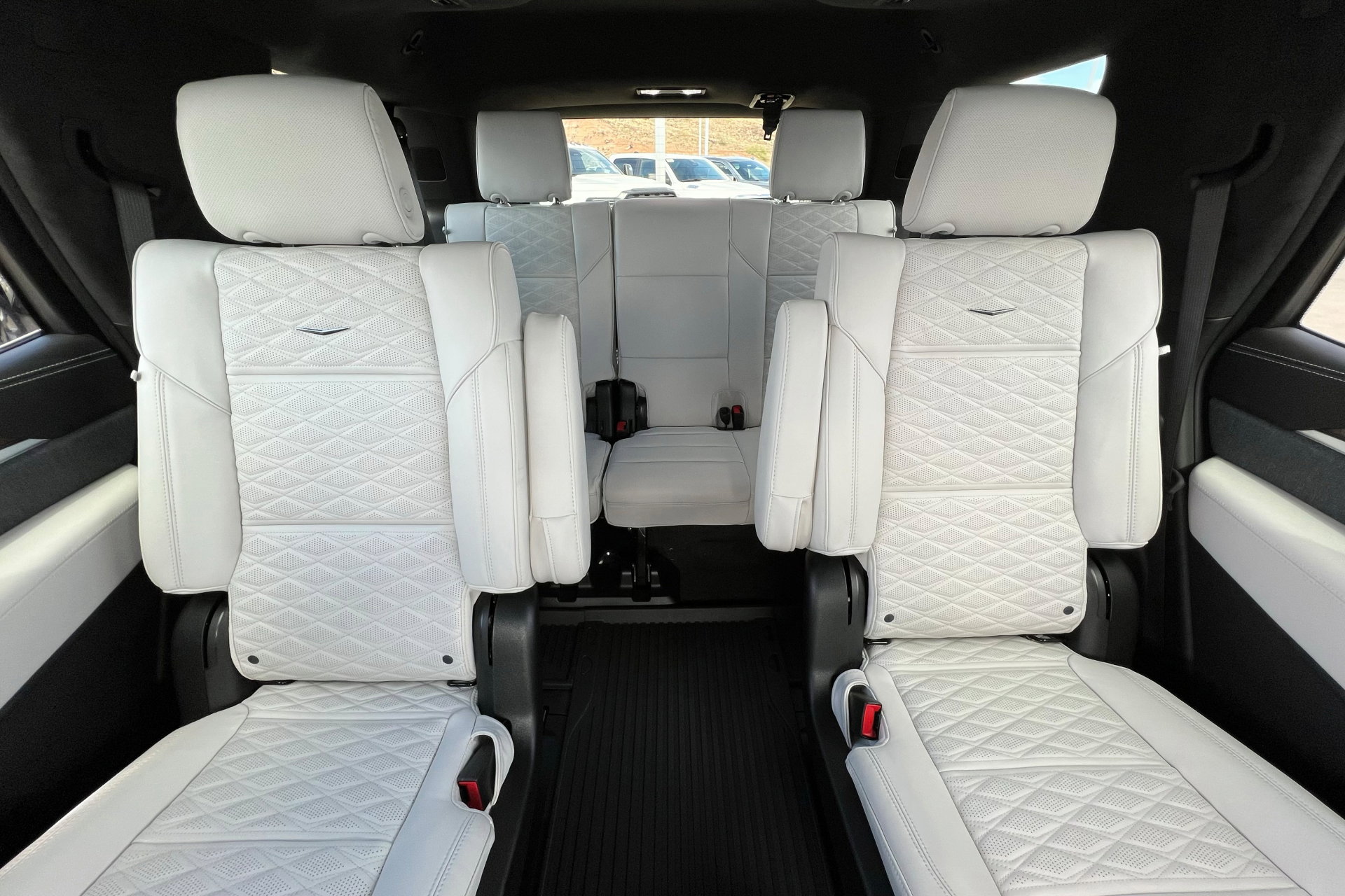 New 2026 Cadillac Escalade Platinum Sport w/ LPO, ONYX Package image 27