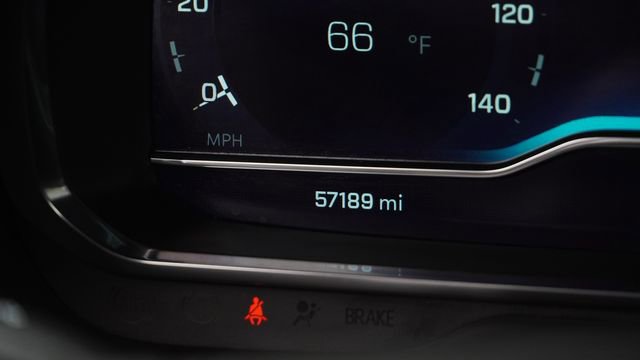 Used 2024 Chevrolet Suburban LT image 31