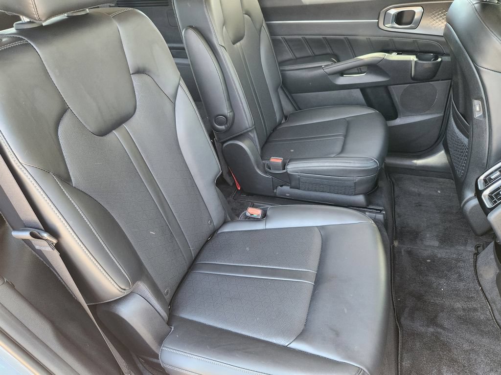 Certified 2023 Kia Sorento SX AWD/4WD image 21