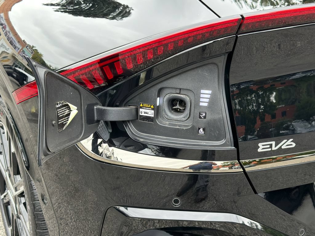 Certified 2025 Kia EV6 GT-Line AWD/4WD image 6