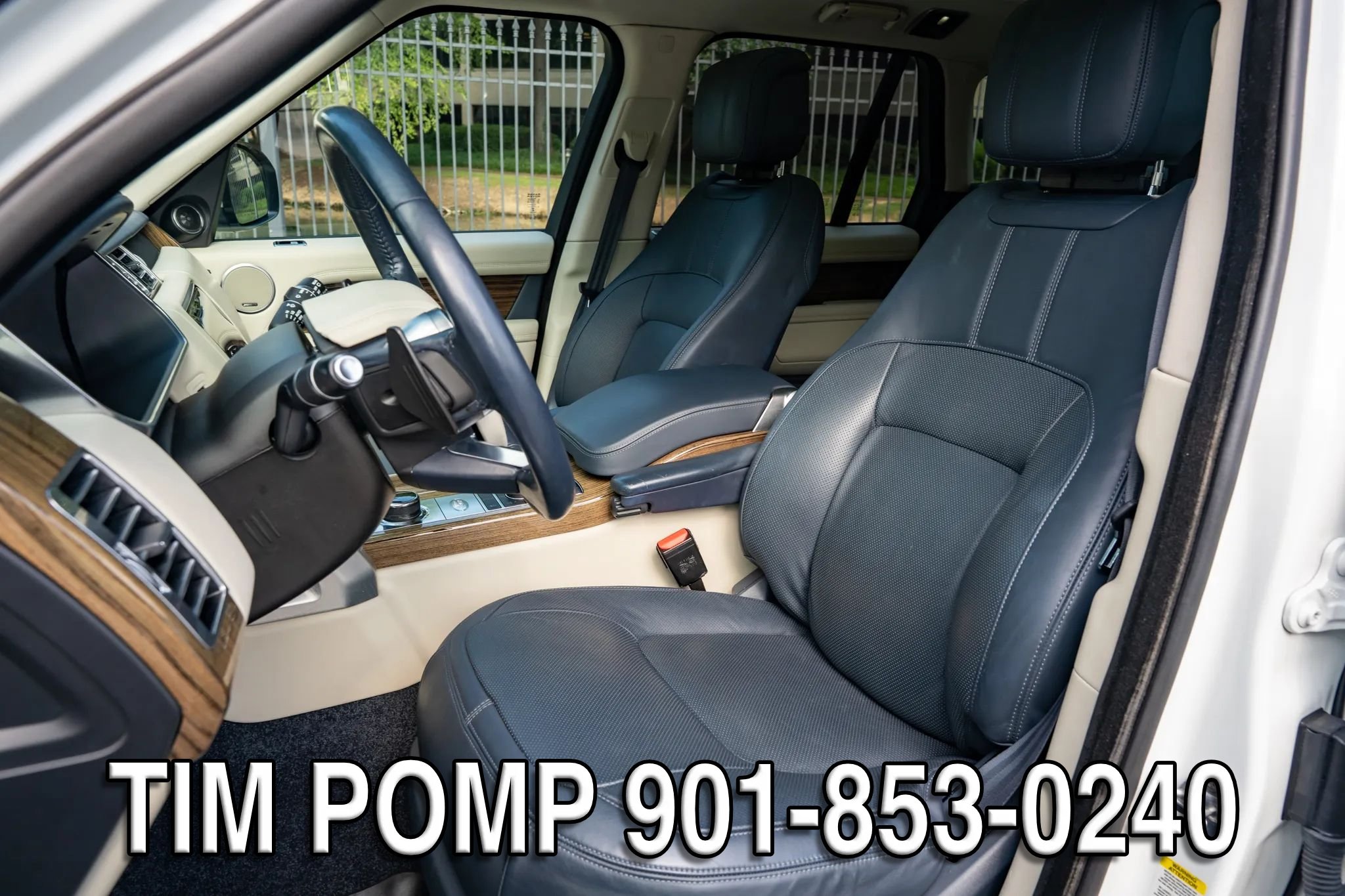 Used 2018 Land Rover Range Rover HSE AWD/4WD image 11