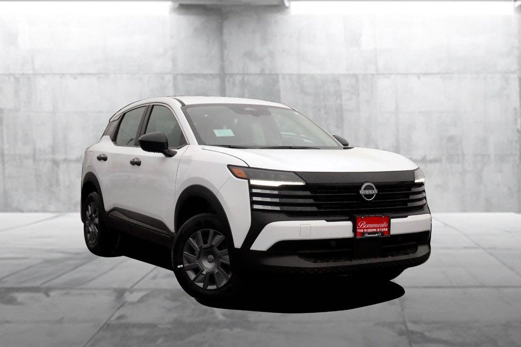 New 2026 Nissan Kicks S image 2