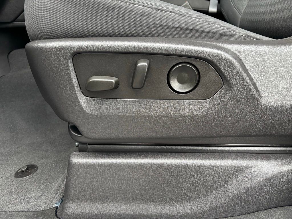 Used 2023 Chevrolet Silverado 1500 Custom Trail Boss w/ LPO, Dark Essentials Package image 16