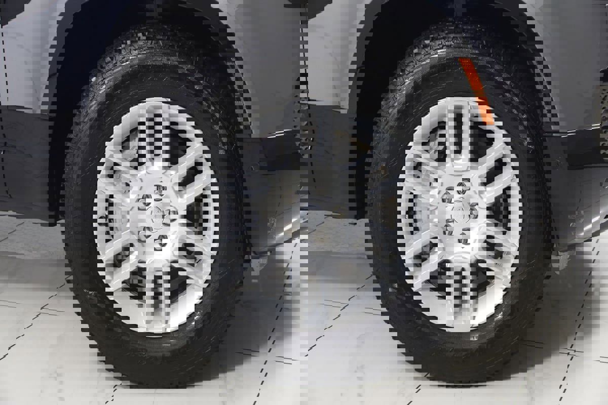 Used 2022 Land Rover Defender 110 X-Dynamic HSE image 16