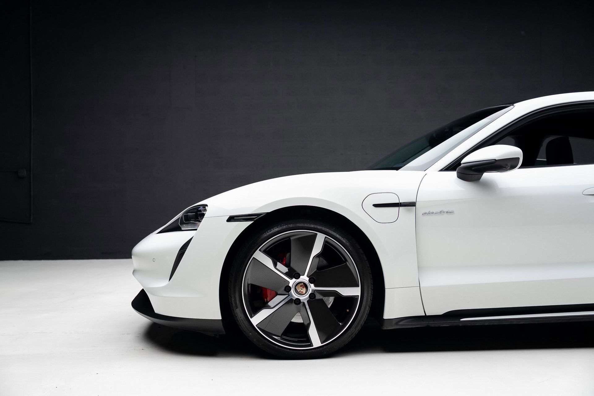 Used 2022 Porsche Taycan image 17