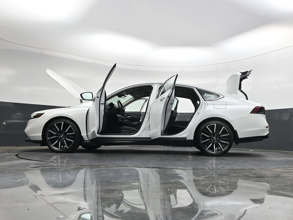 Used 2023 Honda Accord Touring image 44