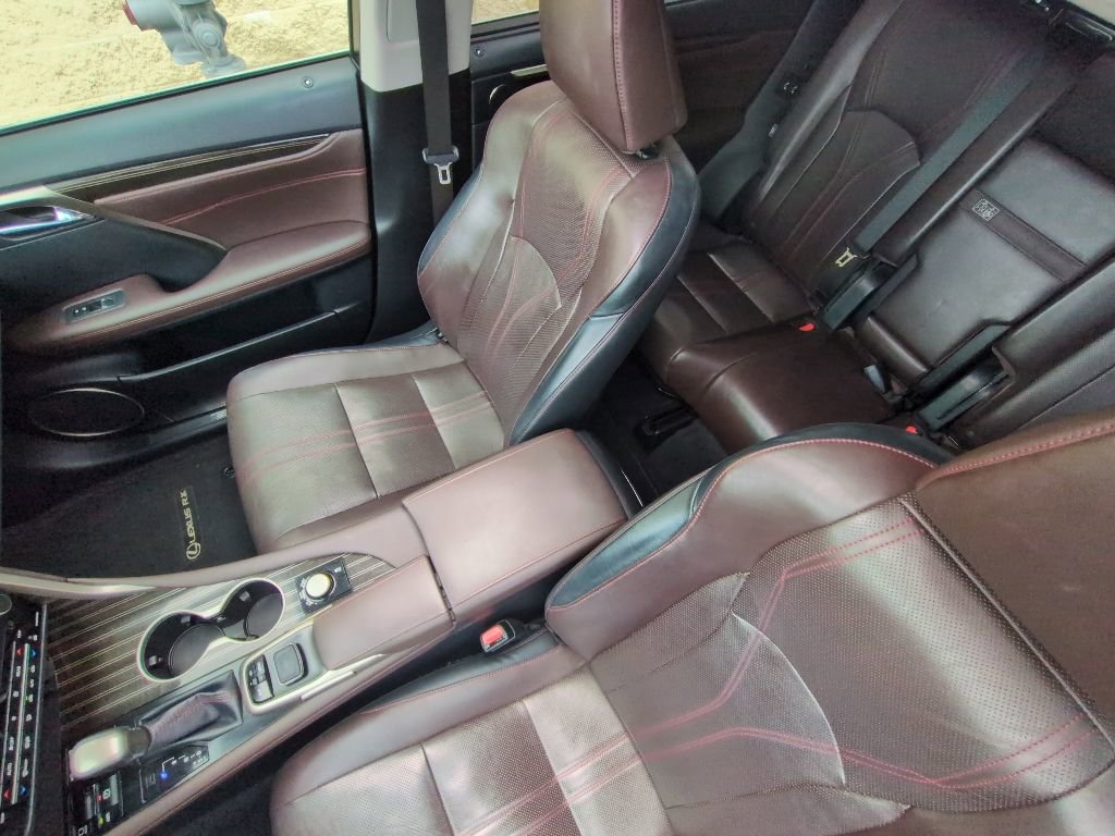 Used 2018 Lexus RX 350L Luxury w/ Accessory Package FWD image 10