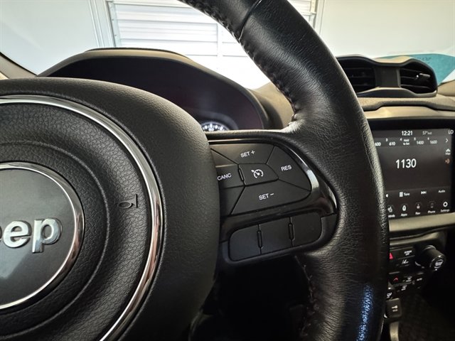 Used 2022 Jeep Renegade Trailhawk w/ Trailer Tow Group image 19