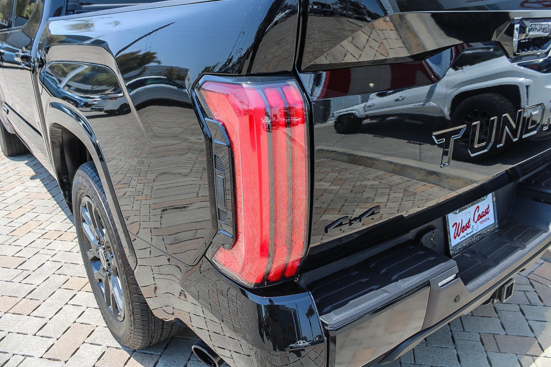 Certified 2024 Toyota Tundra Platinum AWD/4WD image 10