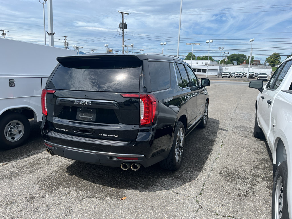 Used 2024 GMC Yukon Denali Ultimate AWD/4WD image 5