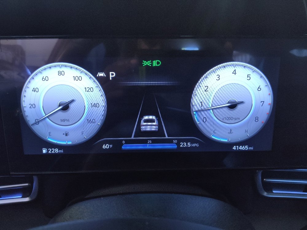 Used 2023 Hyundai Elantra Limited image 23