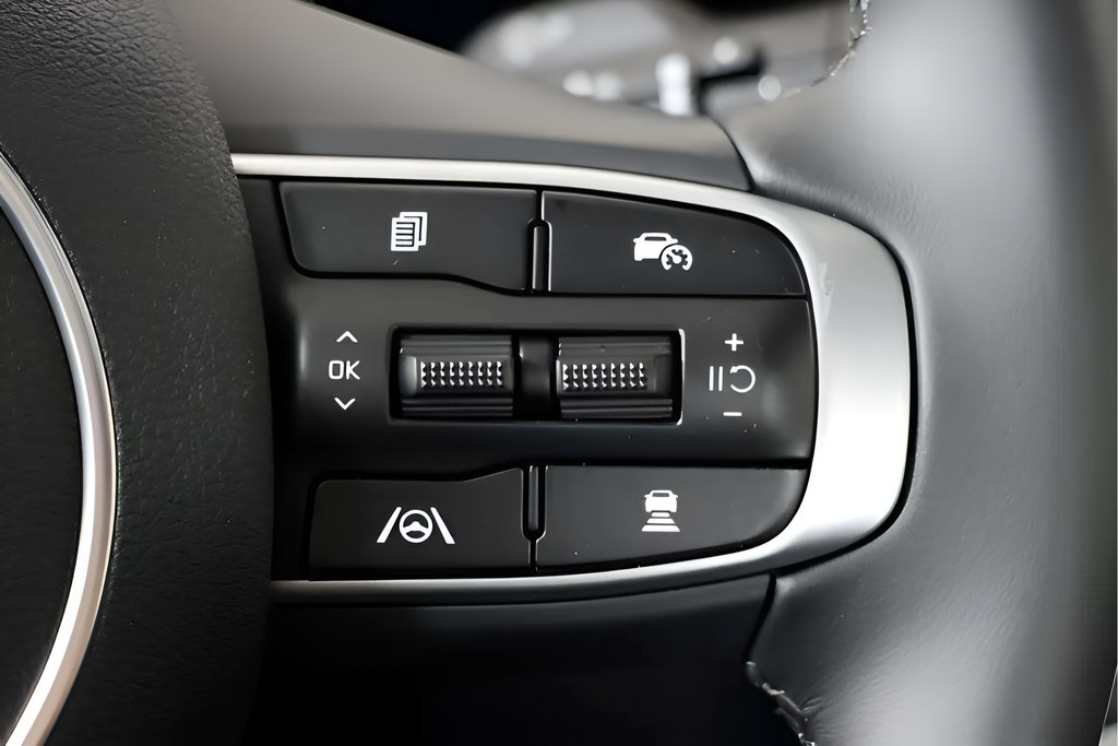 Used 2025 Kia K5 EX FWD image 45