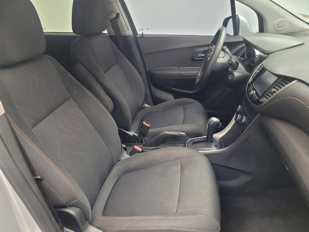 Used 2017 Chevrolet Trax LT image 21