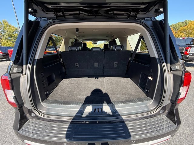 Used 2024 Ford Expedition Max XLT image 8