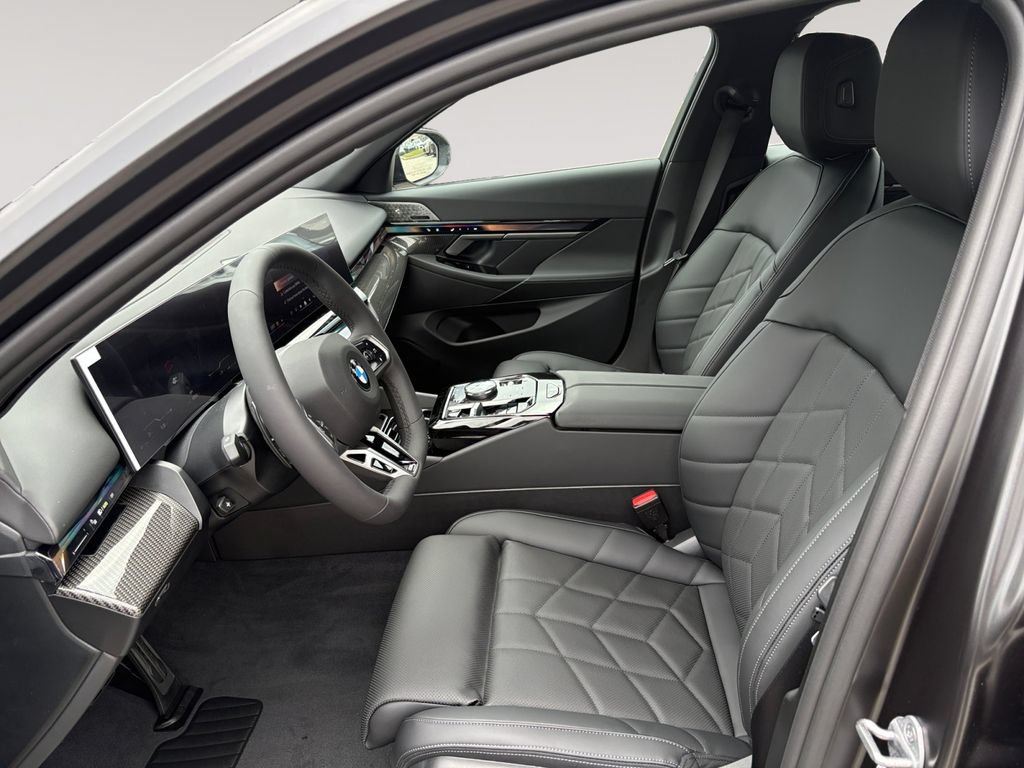 New 2027 BMW 540i xDrive w/ M Sport Package AWD/4WD image 9