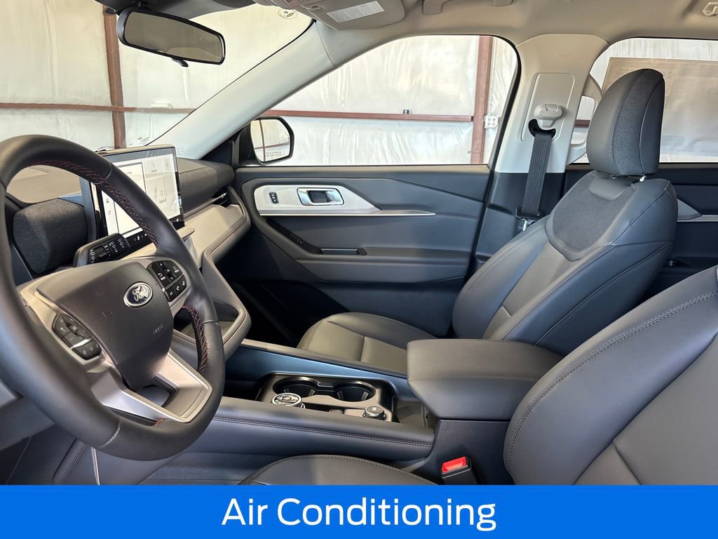 New 2026 Ford Explorer Active image 14