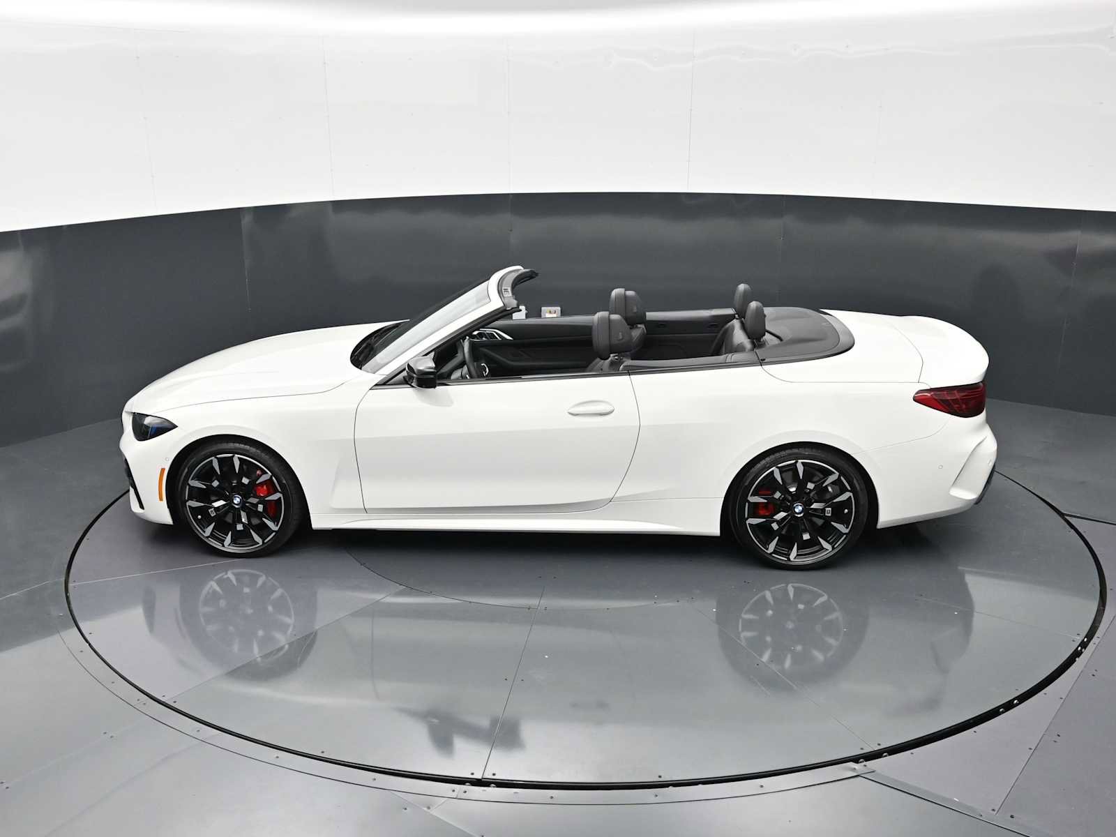 Used 2025 BMW 430i Convertible w/ M Sport Package RWD image 18