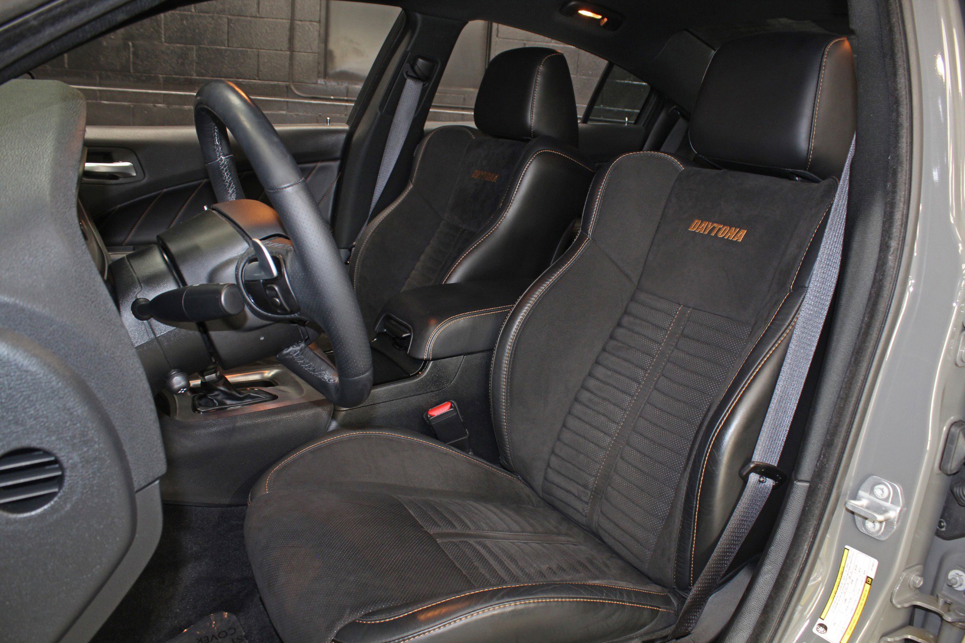 Used 2018 Dodge Charger R/T RWD image 40