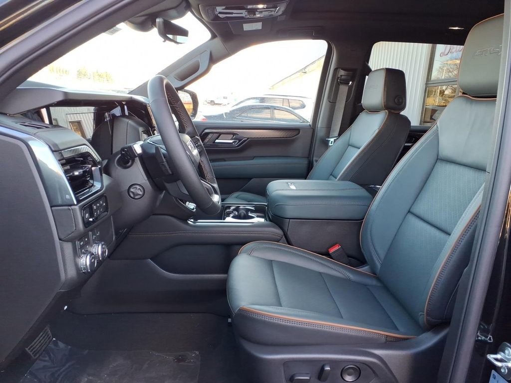 New 2026 GMC Yukon AT4 w/ AT4 Premium Package image 4
