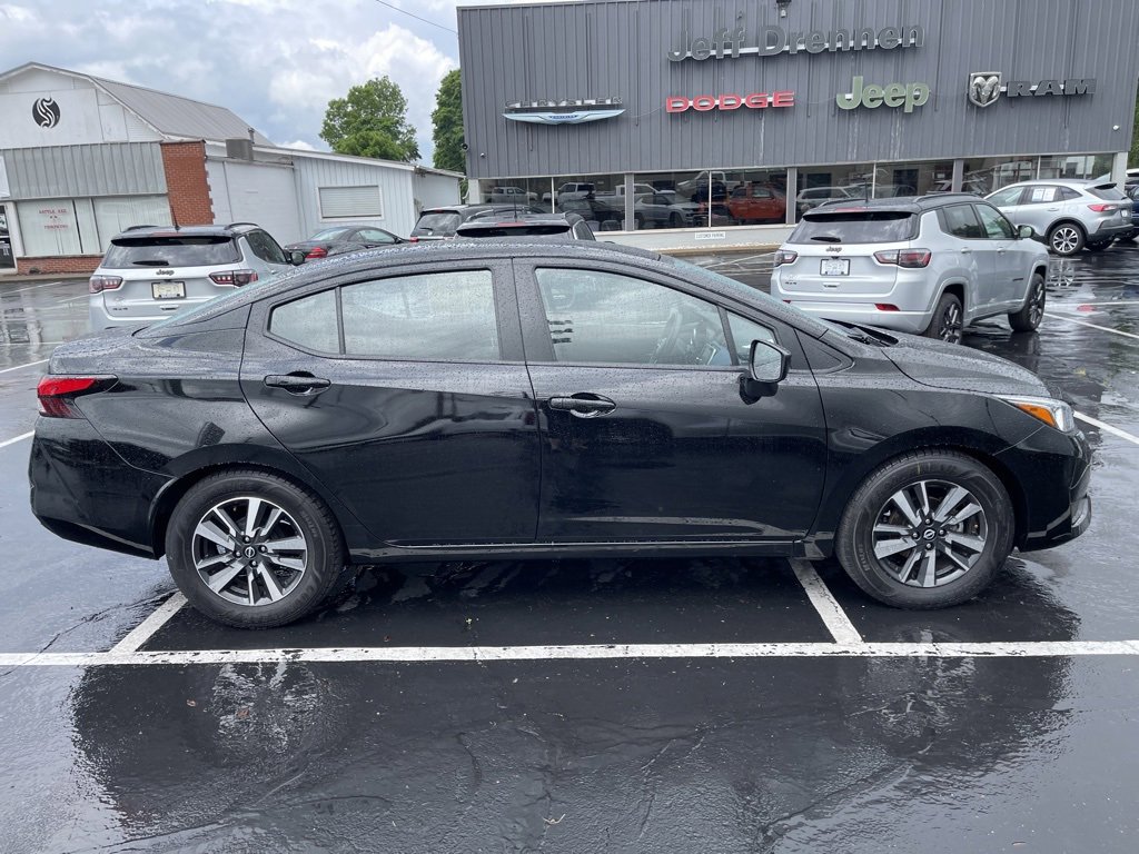 Used 2024 Nissan Versa SV image 7
