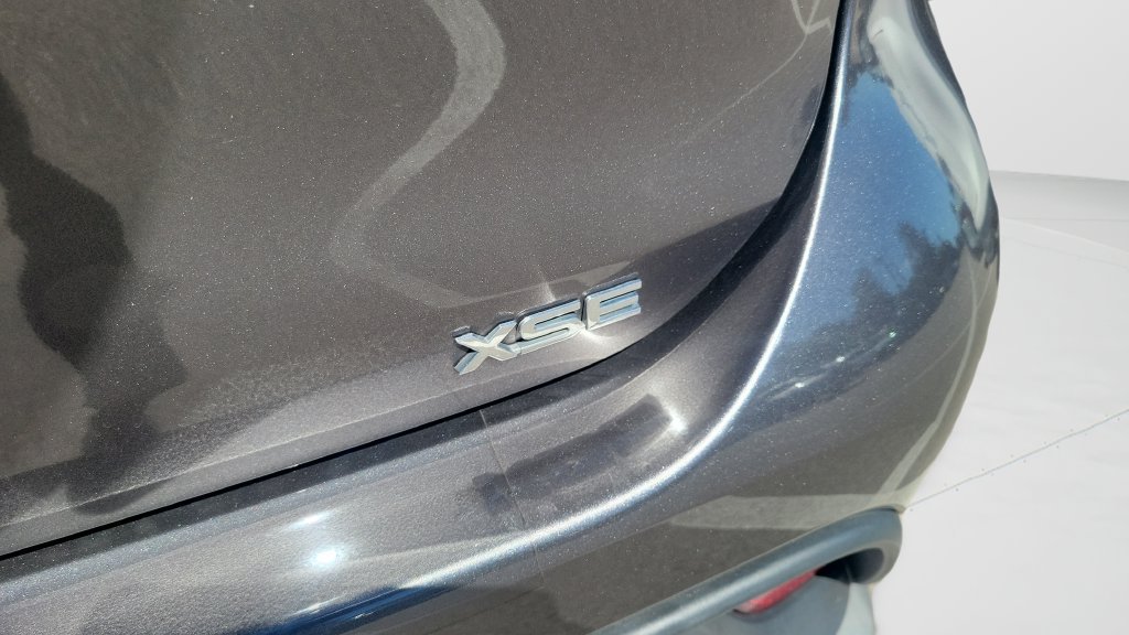 Used 2024 Toyota Highlander XSE FWD image 11