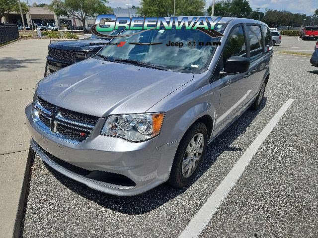 Used 2019 Dodge Grand Caravan SE w/ UConnect Hands-Free Group FWD image 1